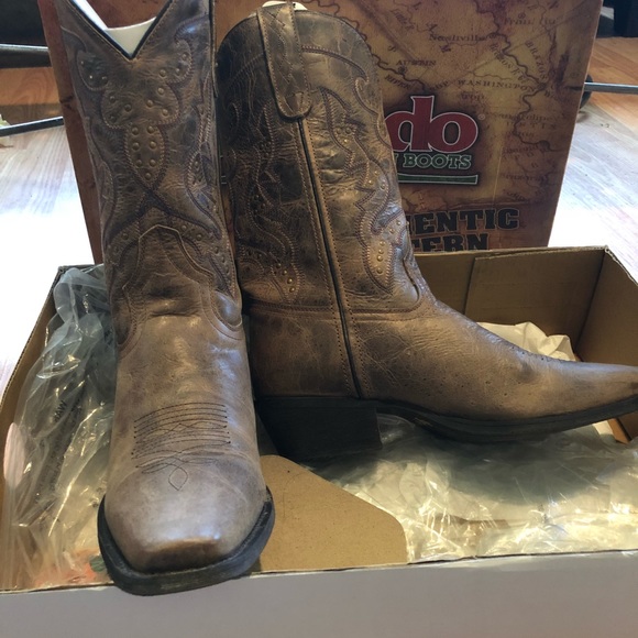 Women’s Laredo cowgirl boots - Picture 3 of 5